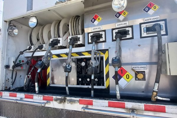 CAMION LUBRICADOR SM